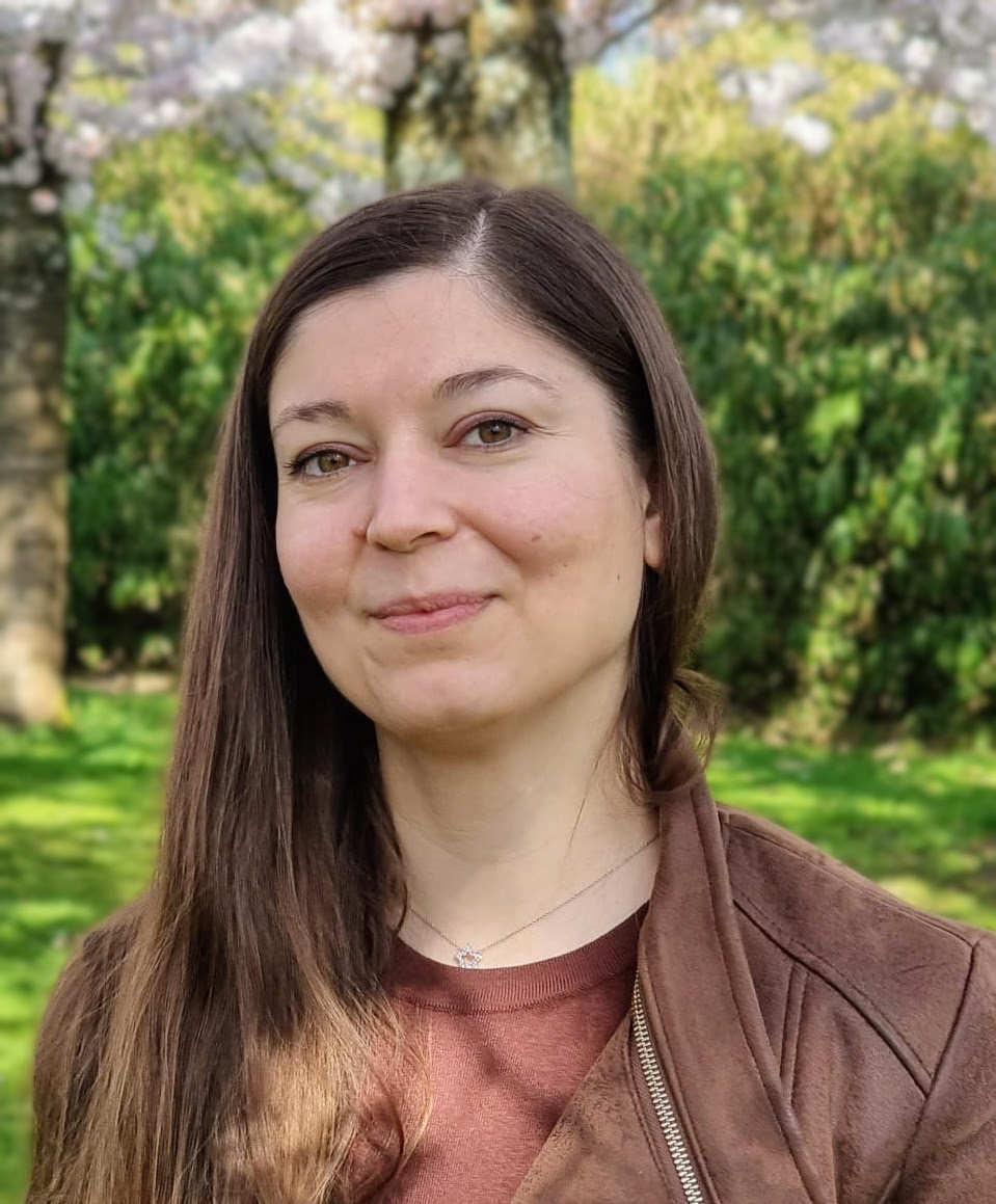 Cosmina Andriescu, Medeoprichter, UX & Frontend